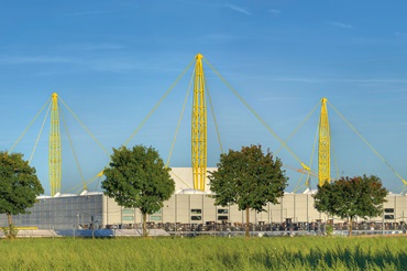 Внешний облик здания завода igus