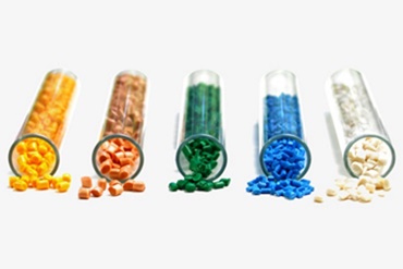 Пробирки с различными пластиковыми гранулами